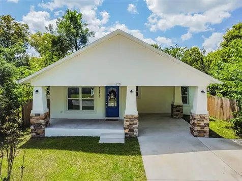 1511 E Knollwood Street Tampa FL 33610