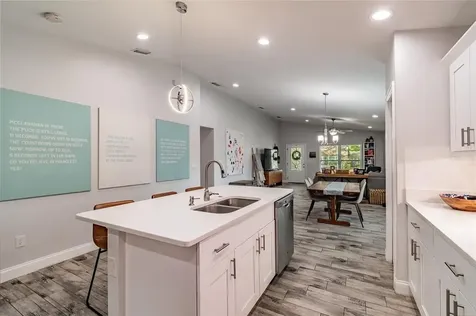 1511 E Knollwood Street Tampa FL 33610