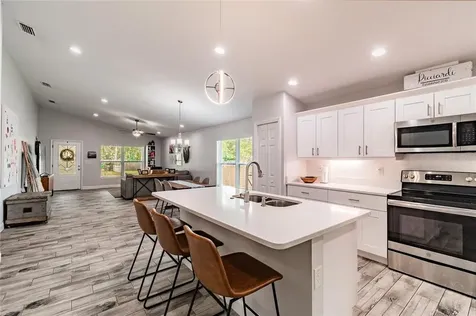 1511 E Knollwood Street Tampa FL 33610