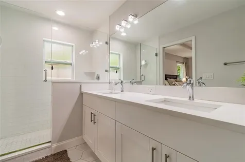 1511 E Knollwood Street Tampa FL 33610