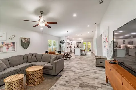 1511 E Knollwood Street Tampa FL 33610