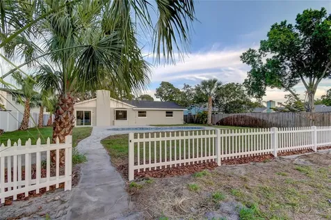 8335 Fountain Avenue Tampa FL 33615