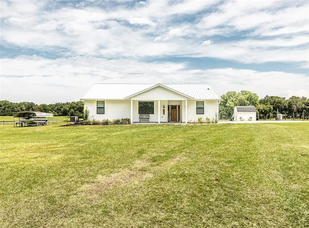 7695 County Road 221 Wildwood FL 34785