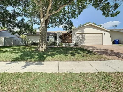 5511 18th Street NE St Petersburg FL 33703
