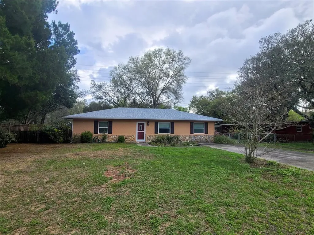 411 S Rooks Avenue Inverness FL 34453