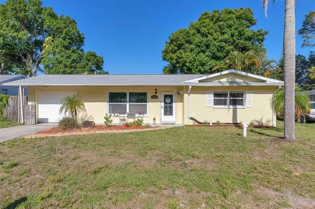 2706 Wells Avenue Sarasota FL 34232