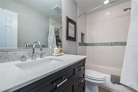 1115 36th Avenue NE St Petersburg FL 33704