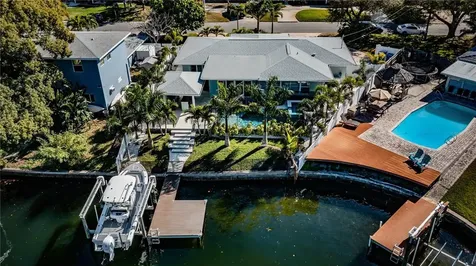 1115 36th Avenue NE St Petersburg FL 33704