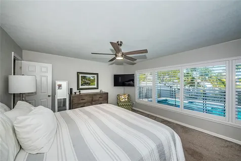 1115 36th Avenue NE St Petersburg FL 33704