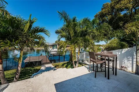 1115 36th Avenue NE St Petersburg FL 33704