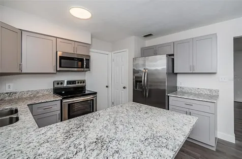 8624 Fish Lake Road Tampa FL 33619