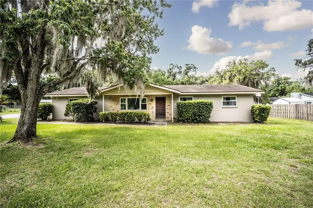 714 Osceola Avenue Wildwood FL 34785