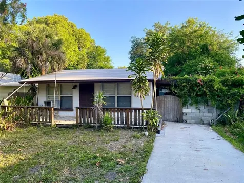 2483 Bay Street Sarasota FL 34237