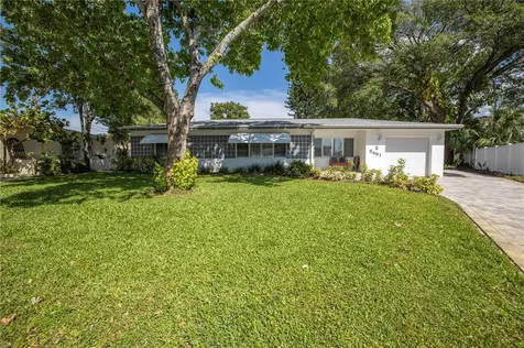 8451 8th Way N St Petersburg FL 33702