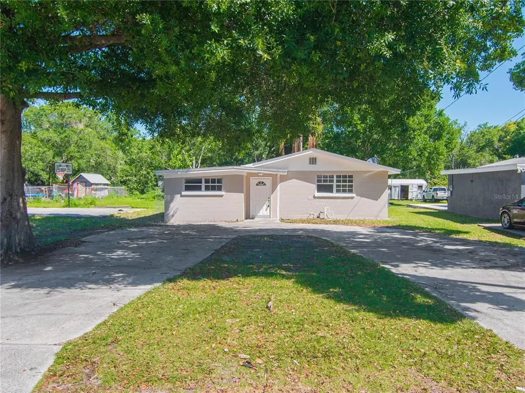 3913 Avenue R NW Winter Haven FL 33881
