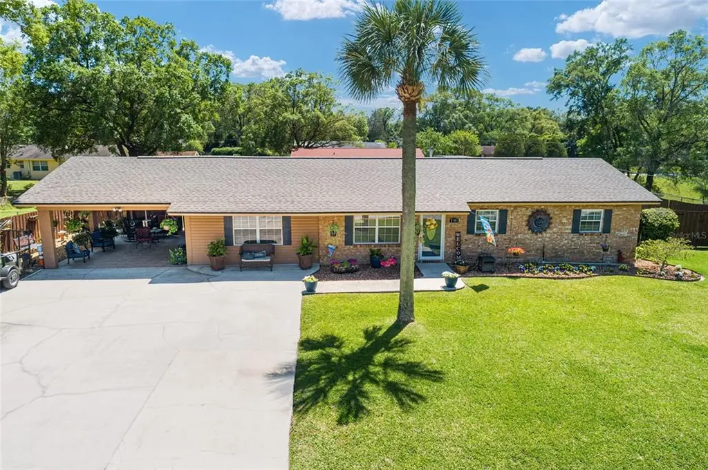 1908 NE 52nd Street Ocala FL 34479
