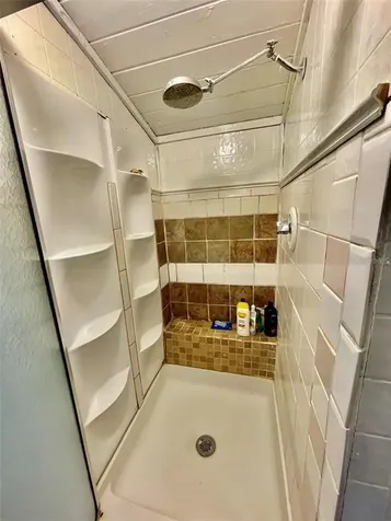 517 Oak Street Auburndale FL 33823
