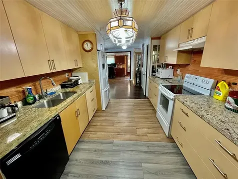 517 Oak Street Auburndale FL 33823