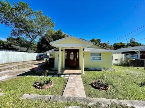 517 Oak Street Auburndale FL 33823