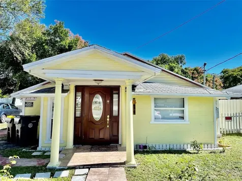 517 Oak Street Auburndale FL 33823