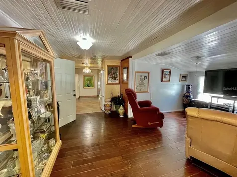 517 Oak Street Auburndale FL 33823