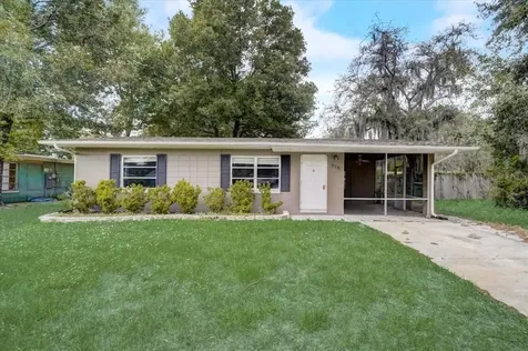 915 Perkins Street Leesburg FL 34748