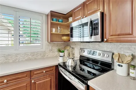 14651 Village Glen Circle Tampa FL 33618
