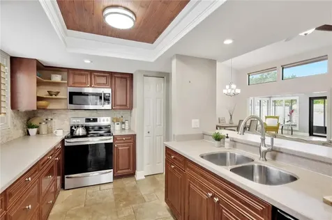 14651 Village Glen Circle Tampa FL 33618