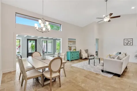 14651 Village Glen Circle Tampa FL 33618