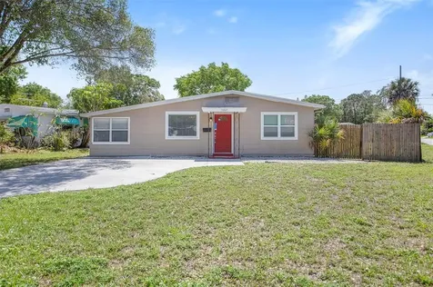 1062 58th Avenue N St Petersburg FL 33703