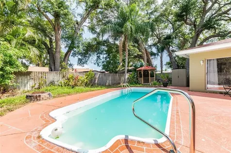 6439 109th Avenue N Pinellas Park FL 33782
