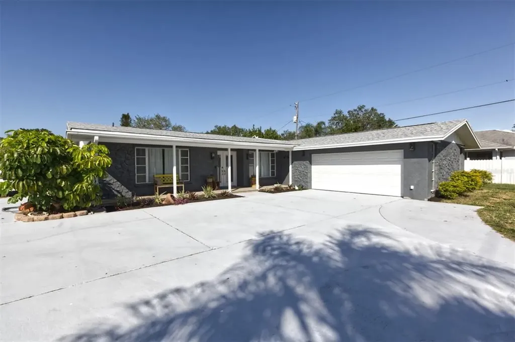 4251 Shamrock Drive Venice FL 34293