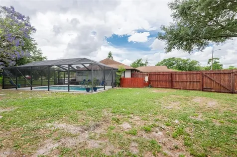 1218 Chestnut Court Plant City FL 33563