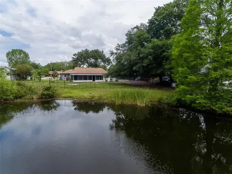1218 Chestnut Court Plant City FL 33563