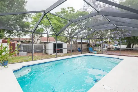 1218 Chestnut Court Plant City FL 33563