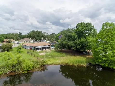 1218 Chestnut Court Plant City FL 33563