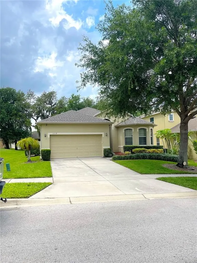1319 Plumgrass Circle Ocoee FL 34761