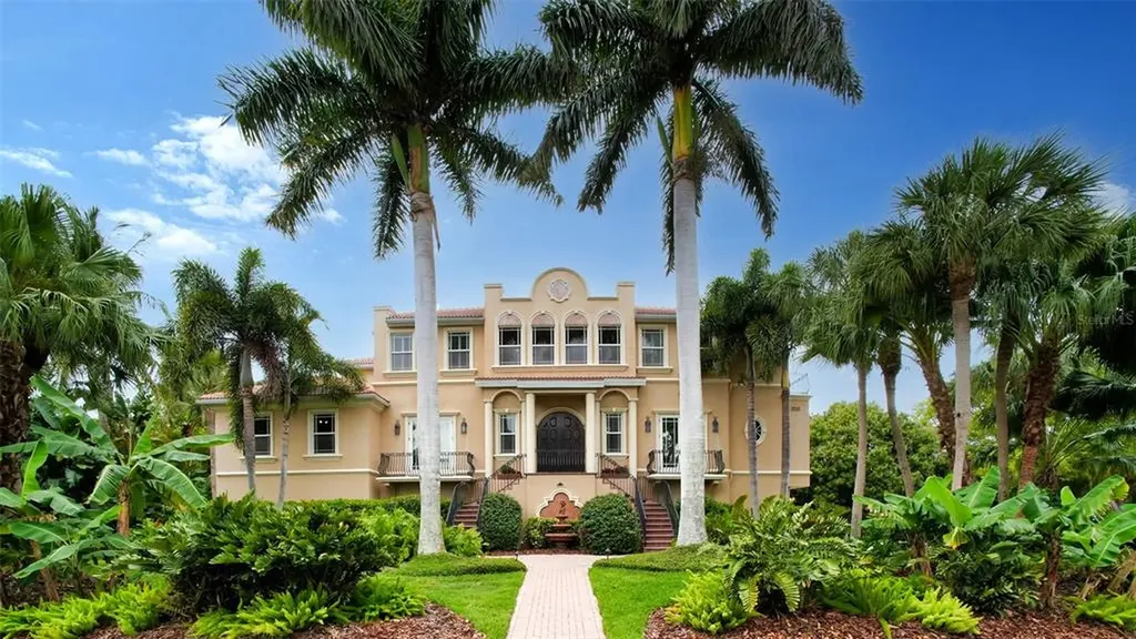 5215 Siesta Cove Drive Sarasota FL 34242