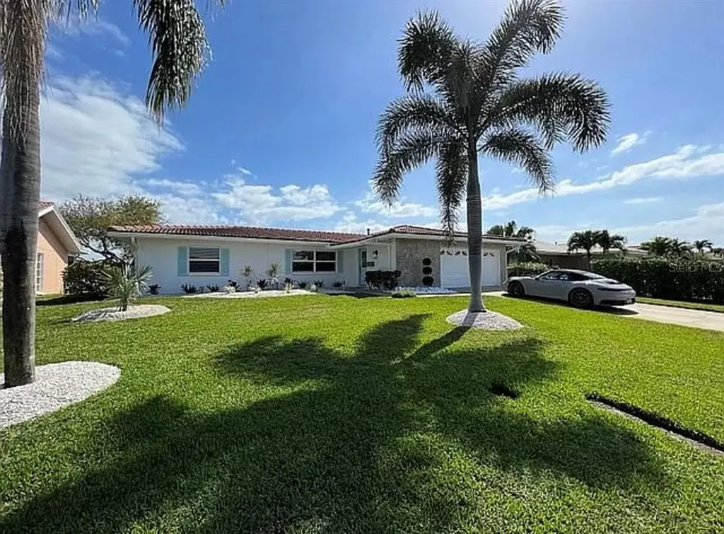 1984 Michigan Avenue NE St Petersburg FL 33703