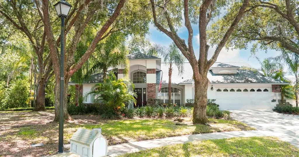 18521 Sunward Lake Place Lutz FL 33549