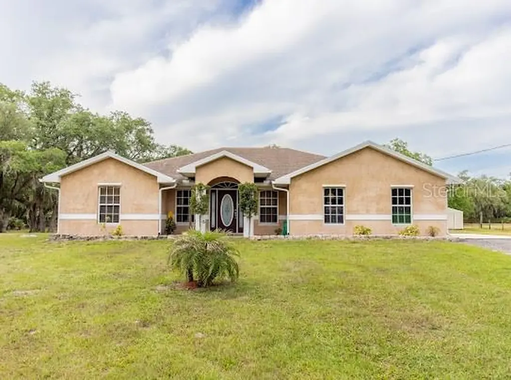 1145 NW 98th Street Okeechobee FL 34972