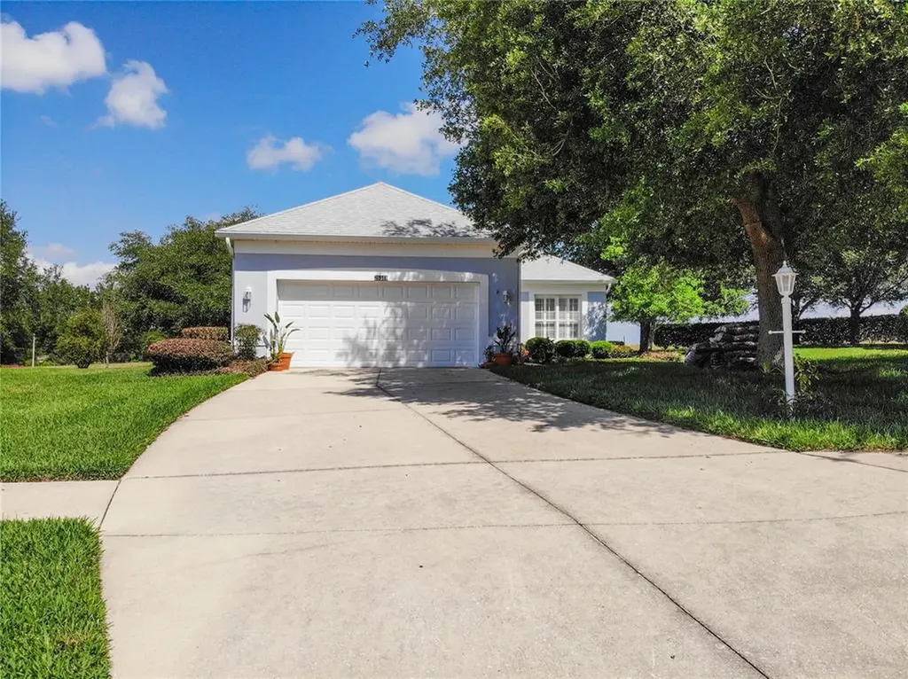 25318 Felicity Court Leesburg FL 34748
