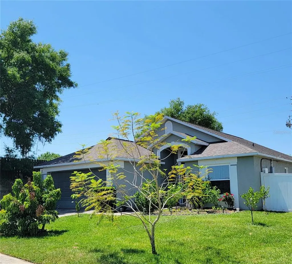 366 Canary Island Circle Davenport FL 33837
