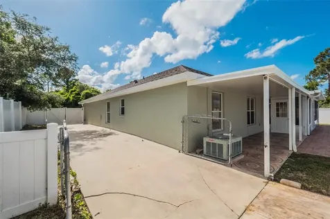 1762 Hazelton Avenue Deltona FL 32738