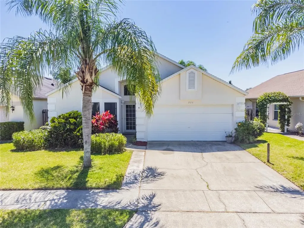226 Lakebreeze Circle Lake Mary FL 32746