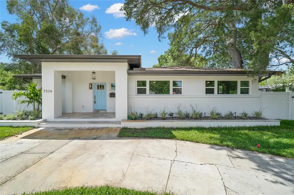 7326 3rd Avenue N St Petersburg FL 33710