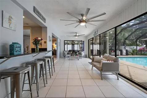3820 46th Avenue S St Petersburg FL 33711