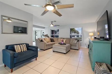 3820 46th Avenue S St Petersburg FL 33711