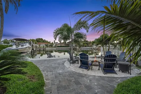 3820 46th Avenue S St Petersburg FL 33711