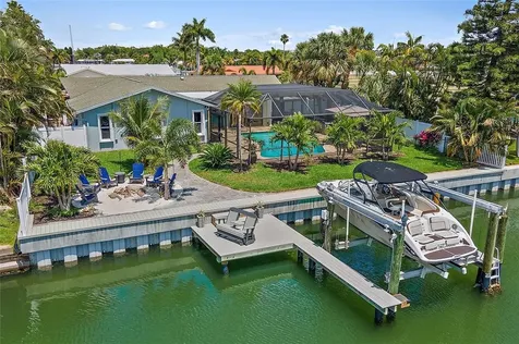 3820 46th Avenue S St Petersburg FL 33711
